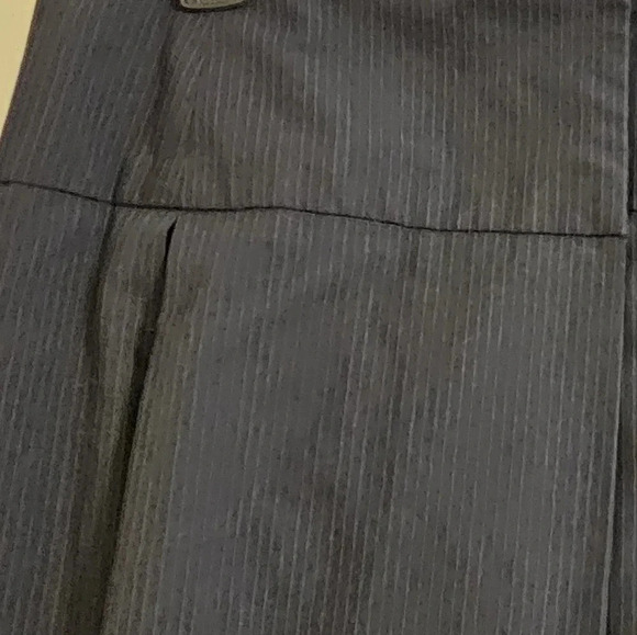 Club Monaco Pleated Skirt - Picture 4 of 6